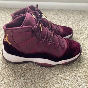Jordan 11 Heiress Velvet Maroon sz 6y Rare